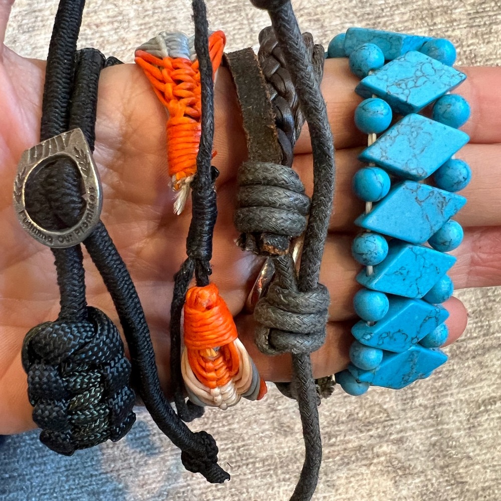Adjustable bracelets bundle - Picture 2 of 3